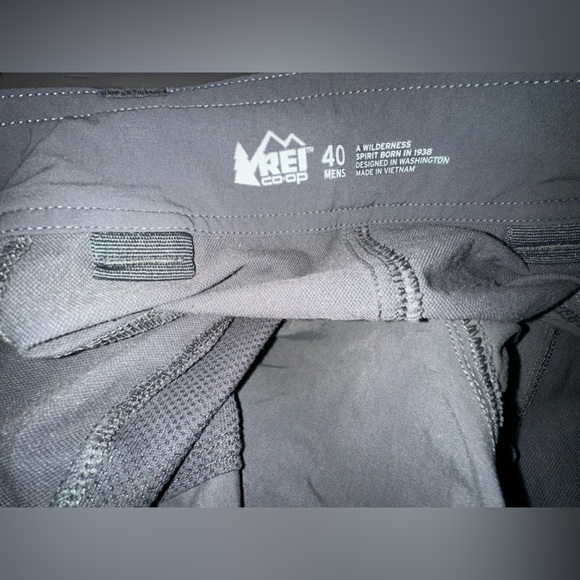 REI Co-op Belted Shorts Men’s size 40 Gray Stretch Performance Outdoor Hiking - Picture 8 of 12